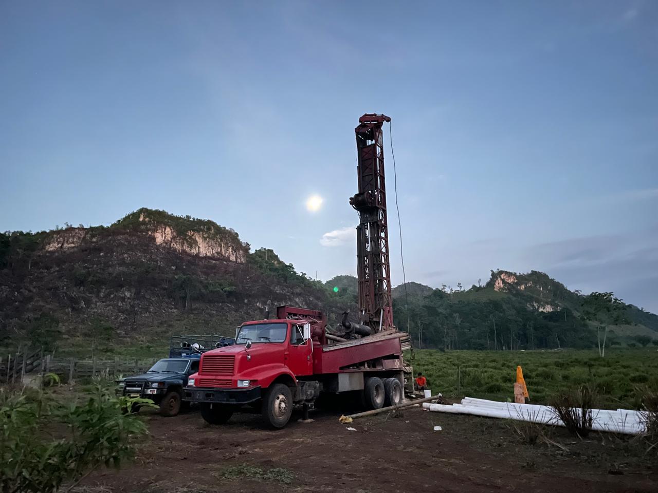 Barrenación para Voladura y Servicio de Piloteadora